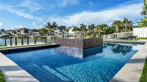 1037 79th Street S St Petersburg FL 33707