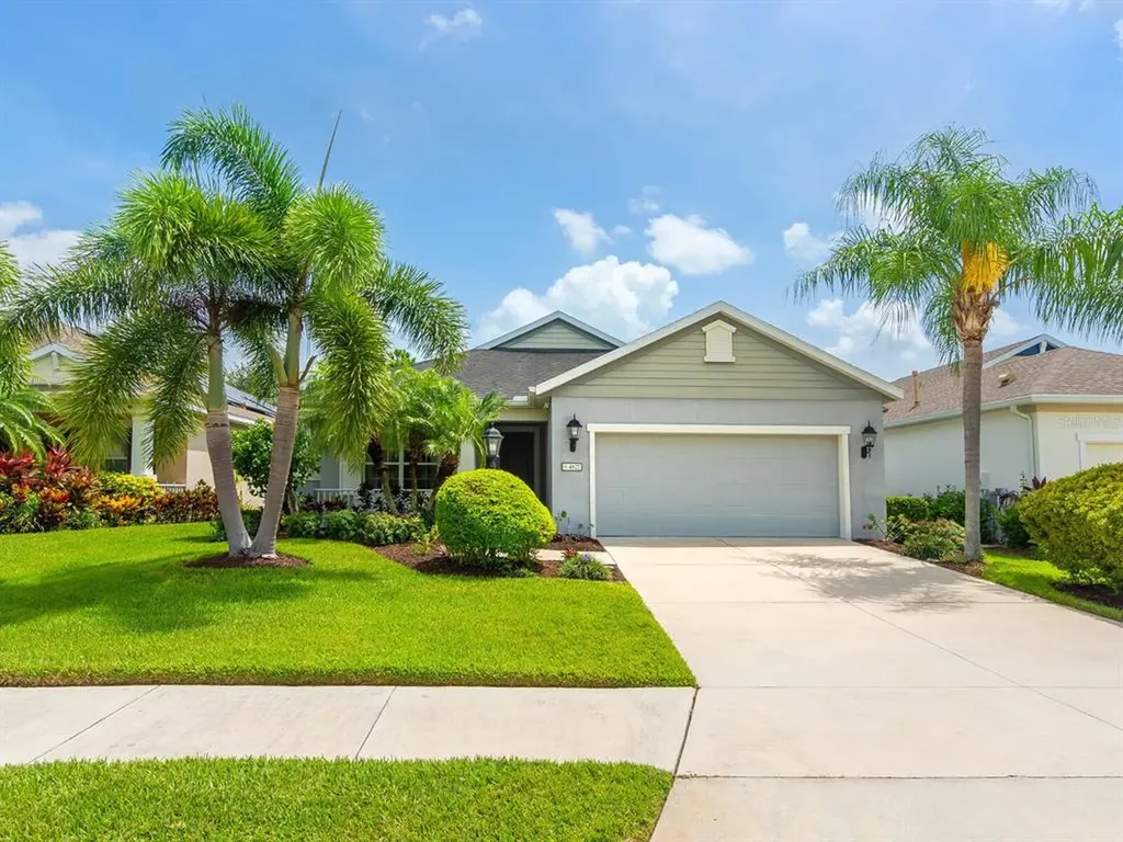 4827 Silvermoss Drive Sarasota FL 34243