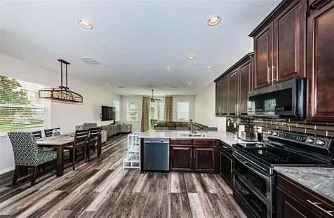 502 Cabernet Way Oldsmar FL 34677