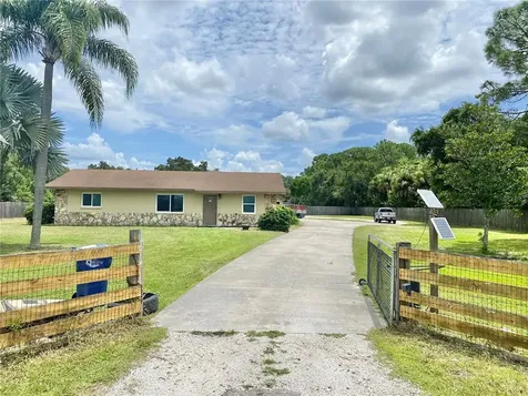 2923 39th Street E Bradenton FL 34208