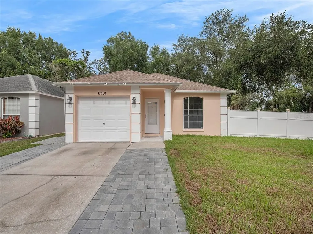 6901 Wildwood Oak Drive Tampa FL 33617