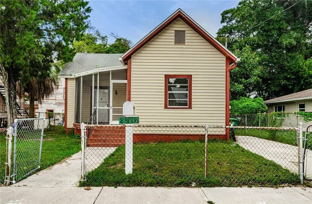 2916 N 10th Street Tampa FL 33605