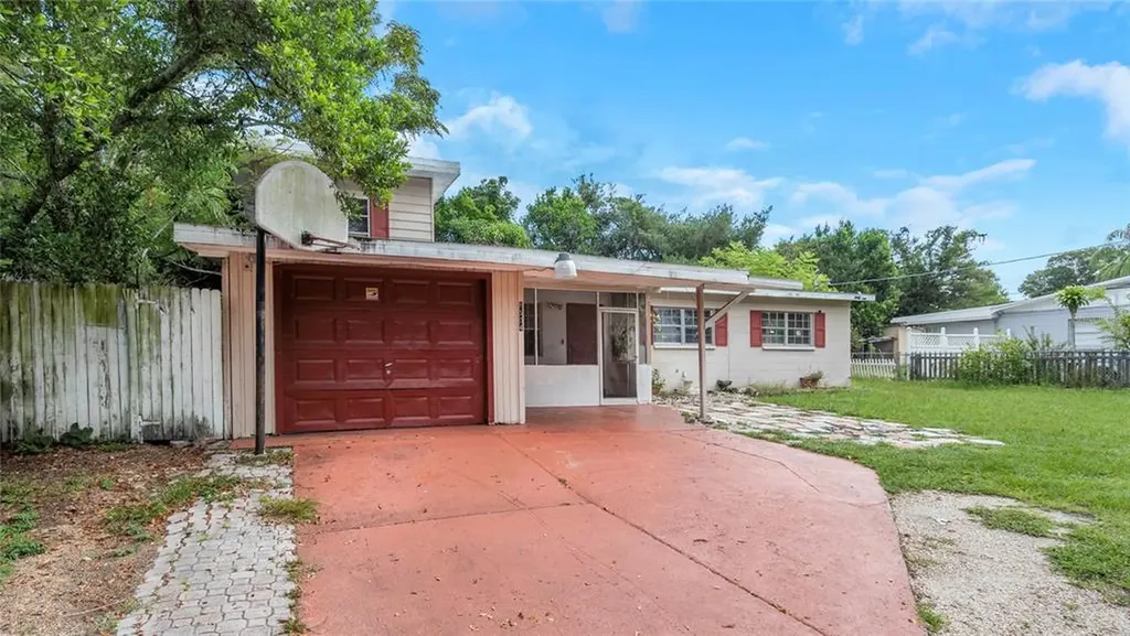 1504 E Bougainvillea Avenue Tampa FL 33612