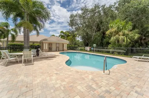 9144 Willow Brook Drive Sarasota FL 34238