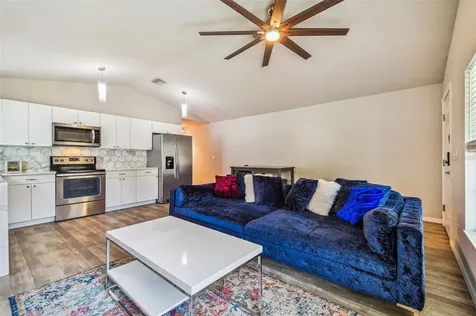 617 13th Avenue S St Petersburg FL 33701