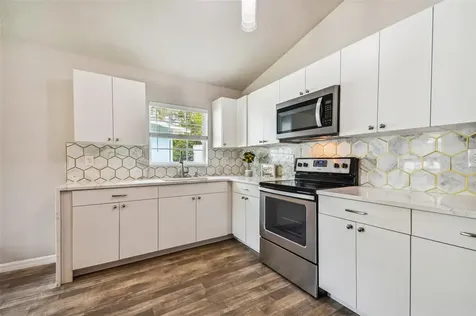 617 13th Avenue S St Petersburg FL 33701