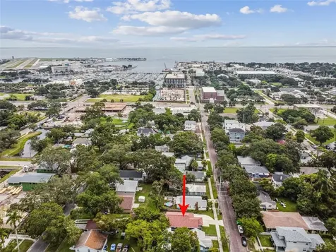 617 13th Avenue S St Petersburg FL 33701