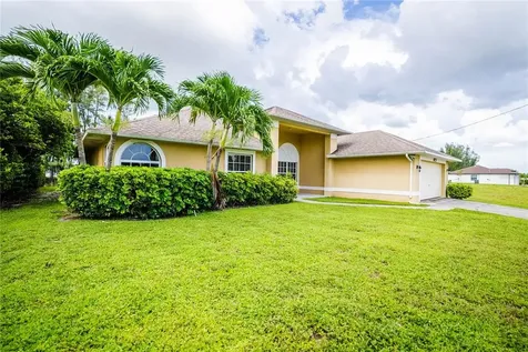 923 SW 28th Terrace Cape Coral FL 33914