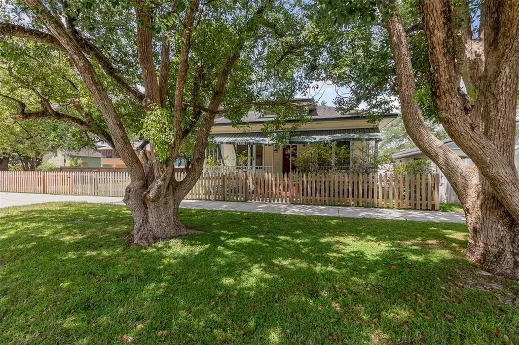 1004 S Elm Avenue Sanford FL 32771