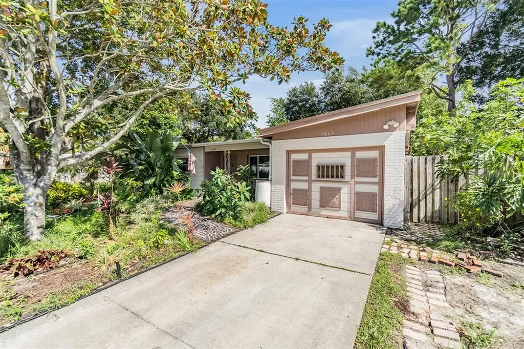 7607 W Hanna Avenue Tampa FL 33615