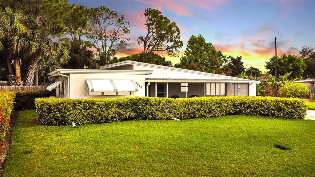6418 10th Street N St Petersburg FL 33702
