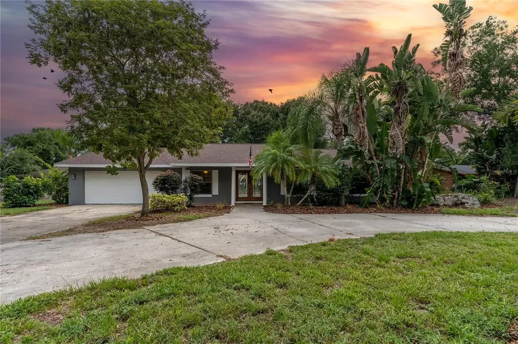 1183 S Lakeshore Boulevard Lake Wales FL 33853