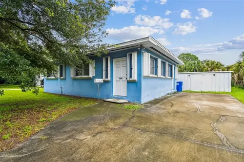 1529 Essex Drive N St Petersburg FL 33710