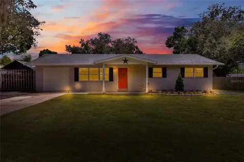 211 S Bignonia Avenue Polk City FL 33868