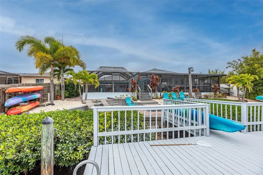 910 Chipaway Drive Apollo Beach FL 33572
