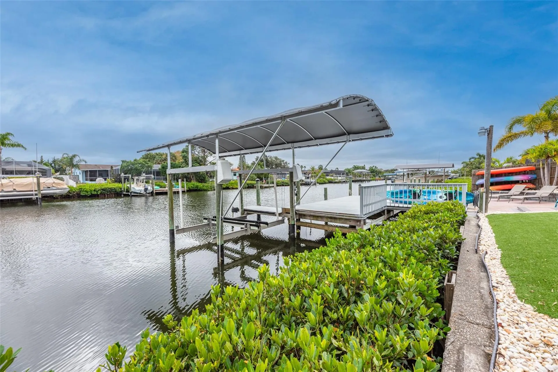 910 Chipaway Drive Apollo Beach FL 33572