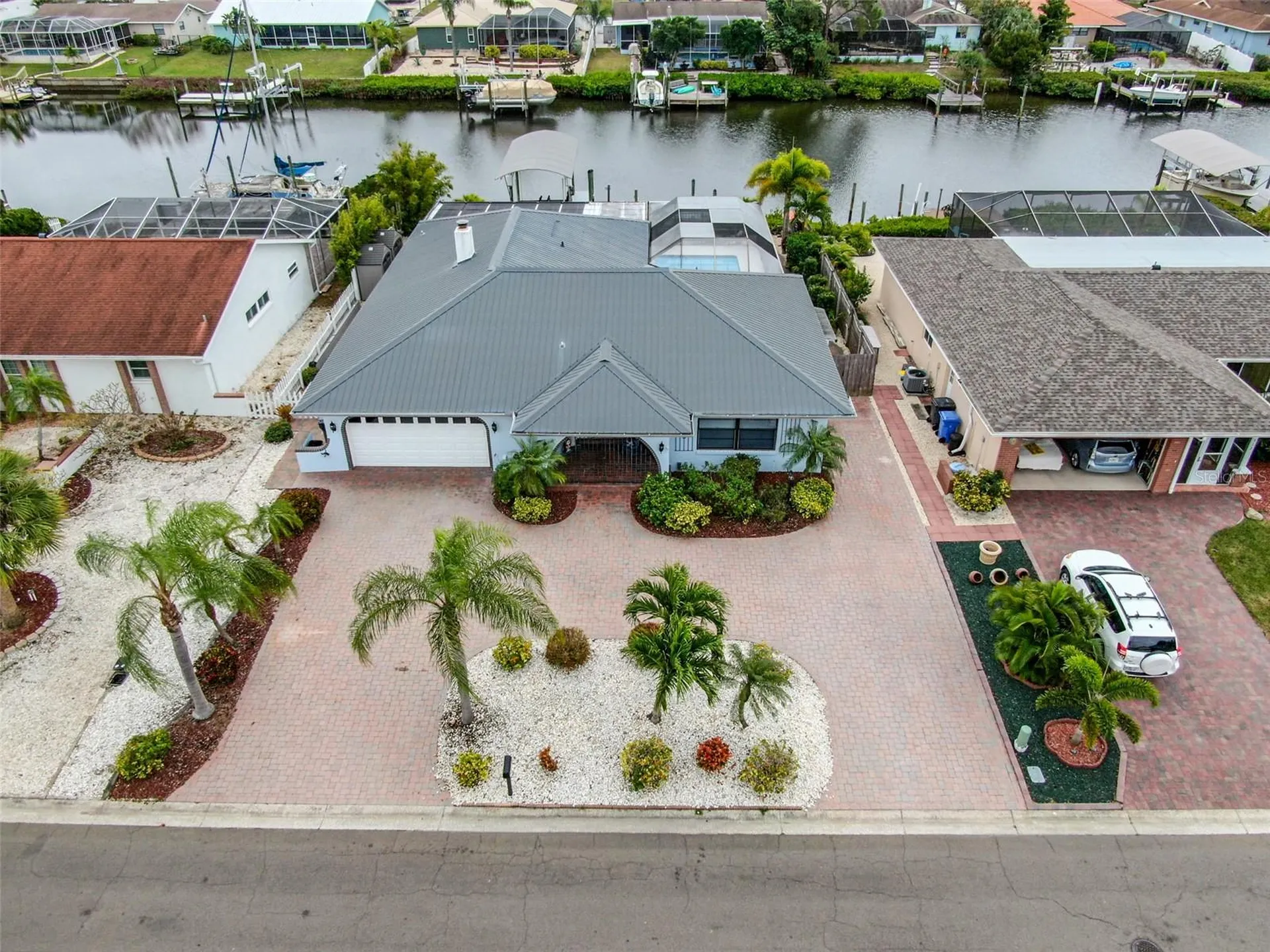 910 Chipaway Drive Apollo Beach FL 33572