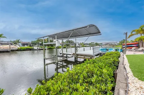 910 Chipaway Drive Apollo Beach FL 33572