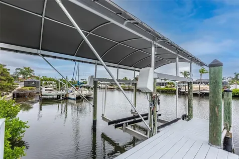 910 Chipaway Drive Apollo Beach FL 33572