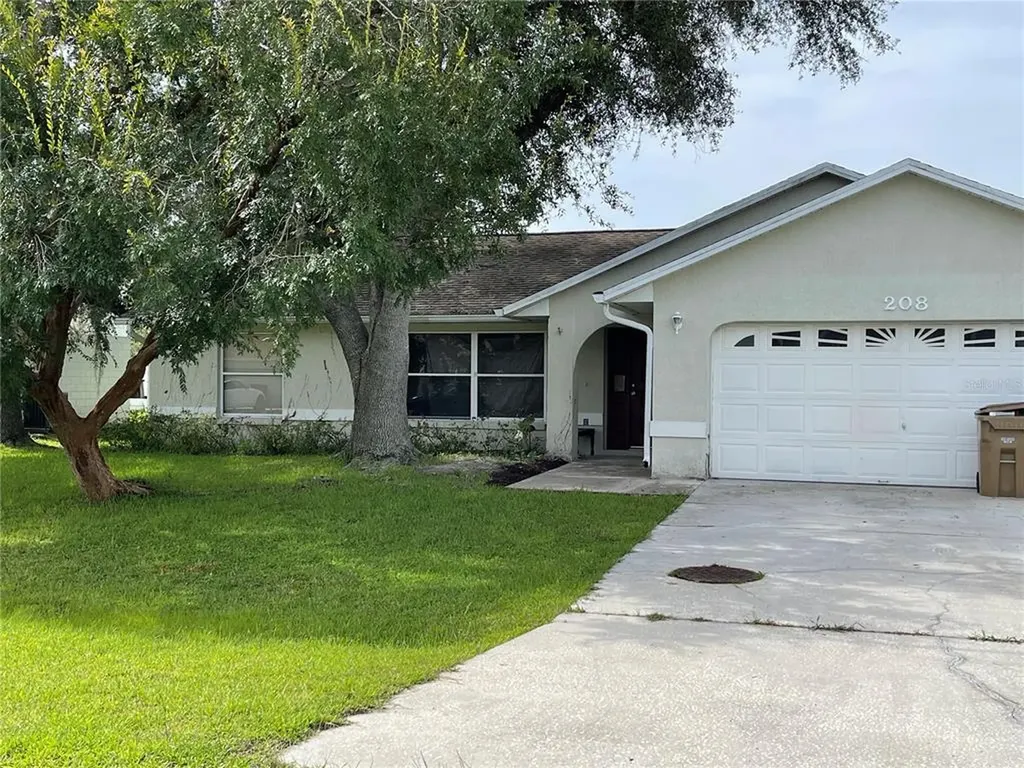 208 Canterbury Court Kissimmee FL 34758