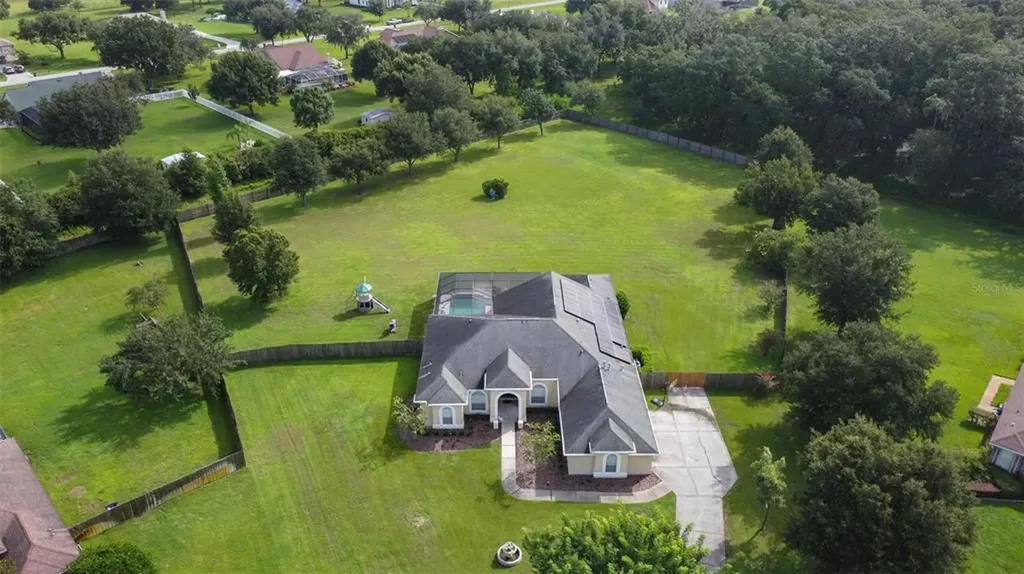 9442 Swift Creek Circle Dover FL 33527