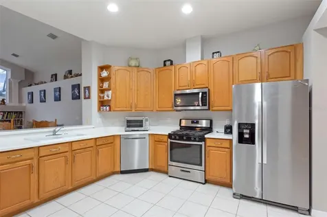 9442 Swift Creek Circle Dover FL 33527