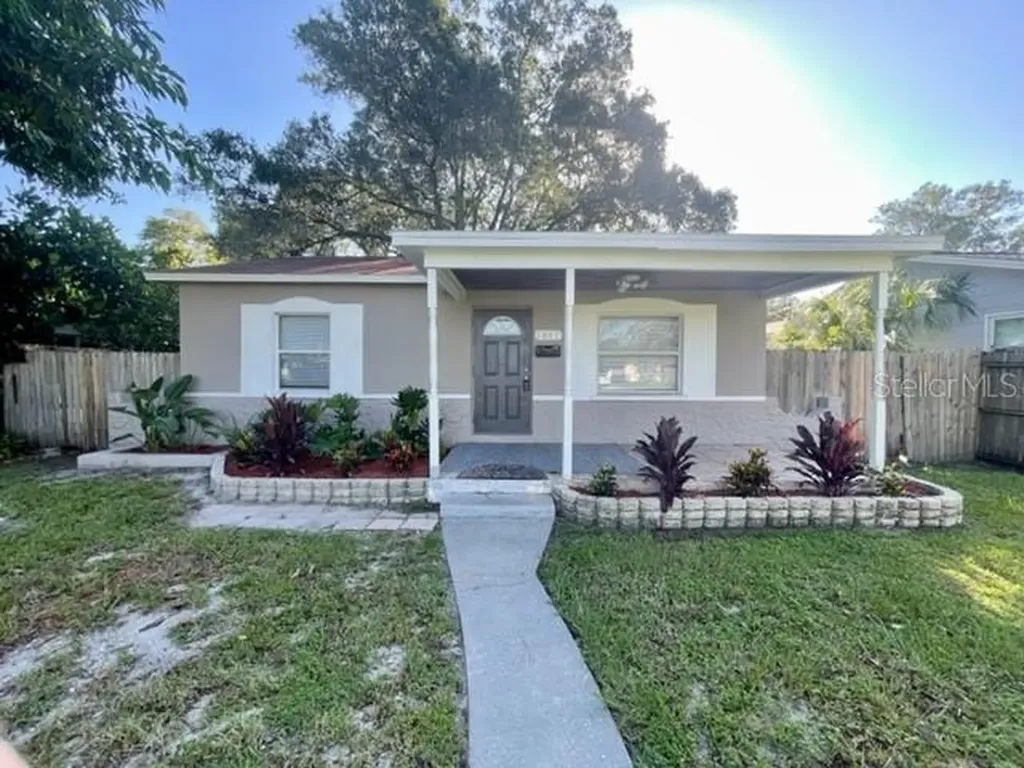 5817 Drive Martin Luther King Jr Street N St Petersburg FL 33703