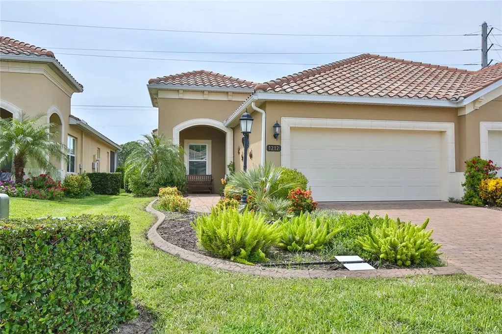 1212 Calle Grand Street Bradenton FL 34209