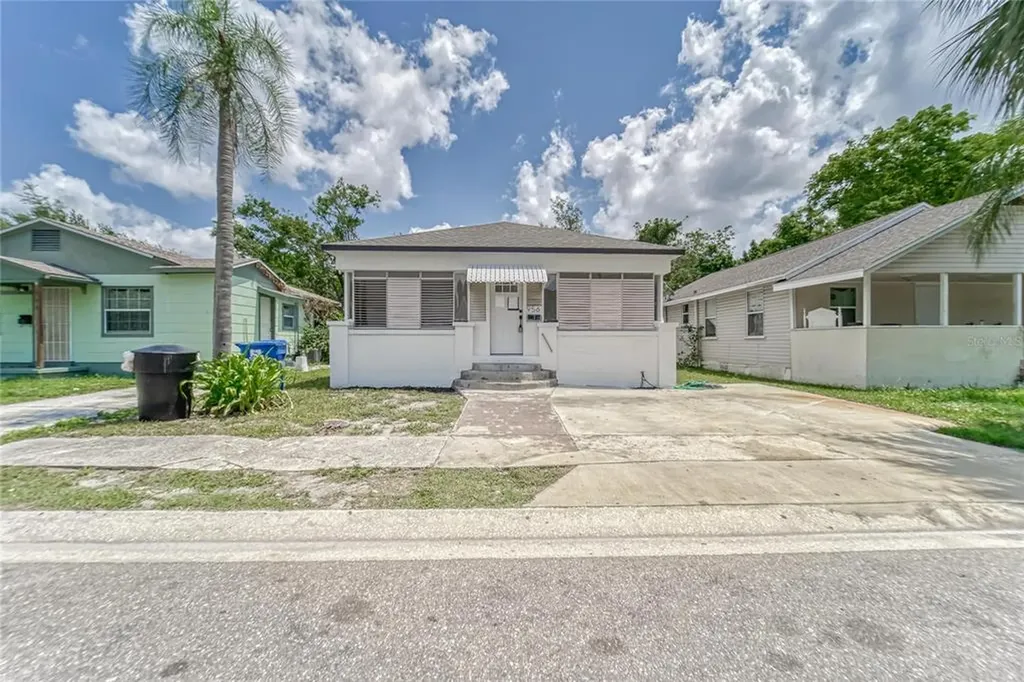 956 18th Street S St Petersburg FL 33712