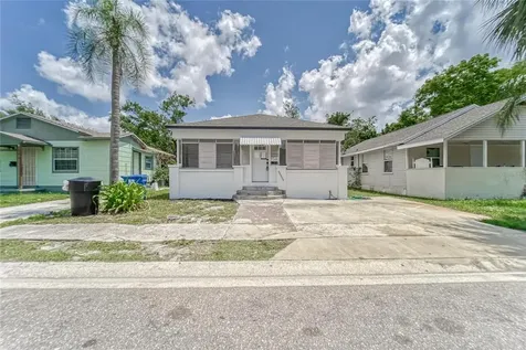 956 18th Street S St Petersburg FL 33712