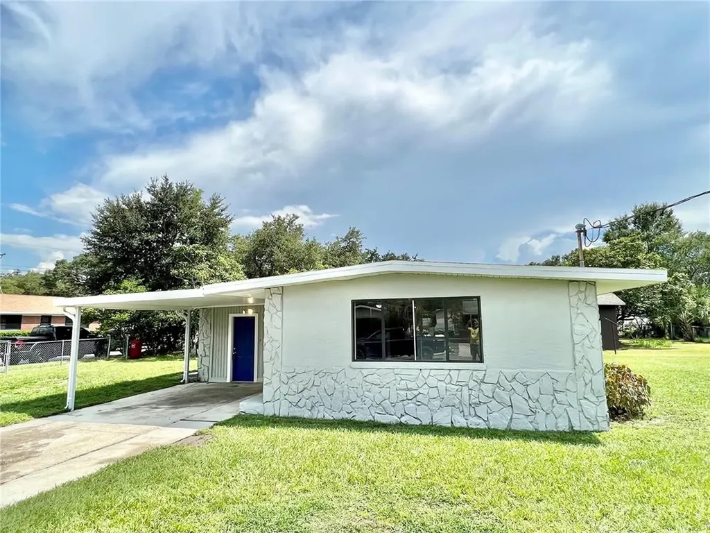 901 S Gibbs Street Plant City FL 33563