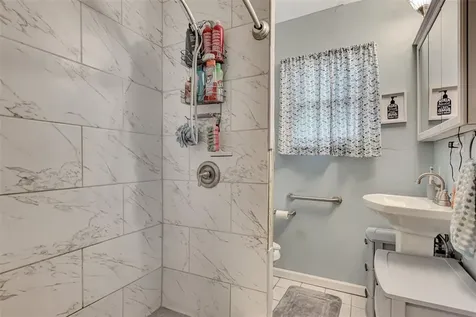 1053 47th Street Sarasota FL 34234