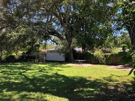 2538 Bay Street Sarasota FL 34237