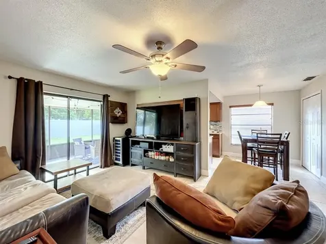 587 Santiago Avenue Orlando FL 32807