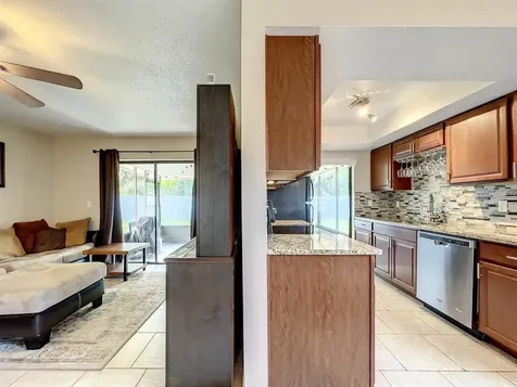 587 Santiago Avenue Orlando FL 32807