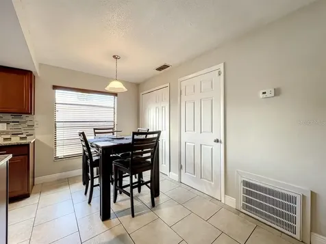 587 Santiago Avenue Orlando FL 32807