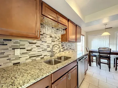 587 Santiago Avenue Orlando FL 32807