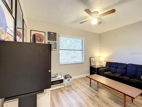 587 Santiago Avenue Orlando FL 32807
