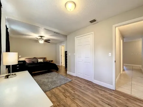 587 Santiago Avenue Orlando FL 32807
