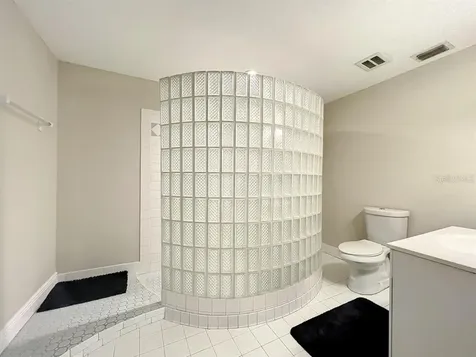 587 Santiago Avenue Orlando FL 32807