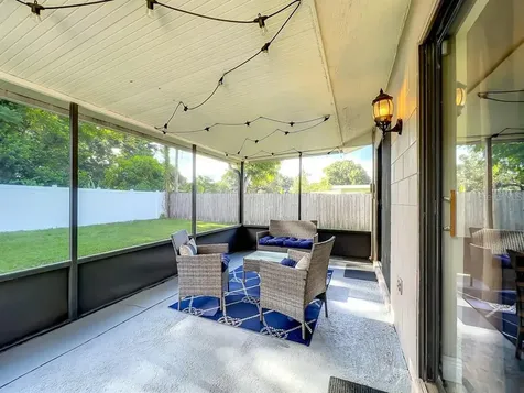 587 Santiago Avenue Orlando FL 32807