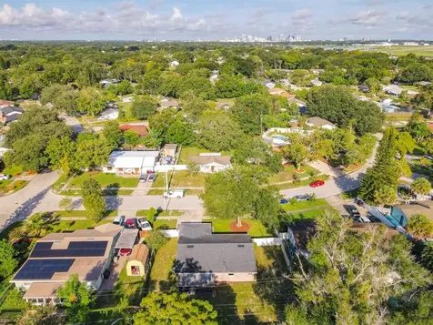 587 Santiago Avenue Orlando FL 32807