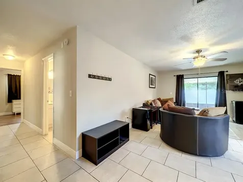 587 Santiago Avenue Orlando FL 32807