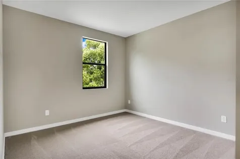 2335 S Brown Avenue Orlando FL 32806