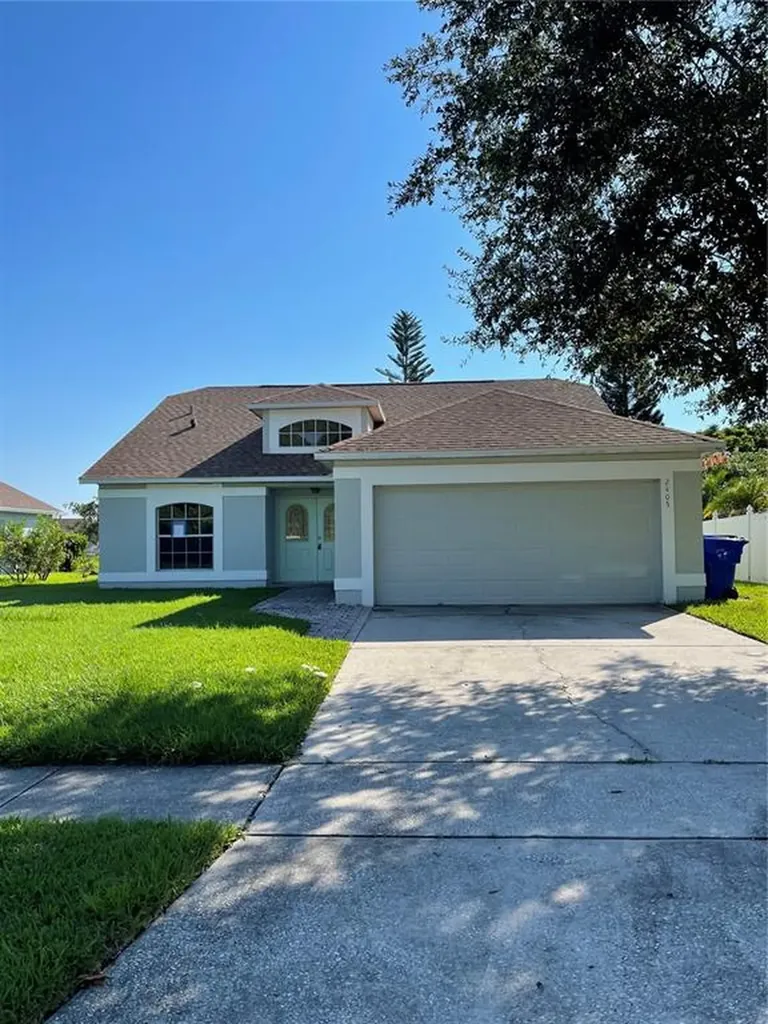 2405 Queenswood Circle Kissimmee FL 34743