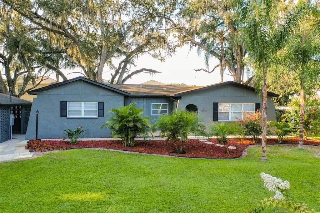 10913 Lee Street Tampa FL 33610