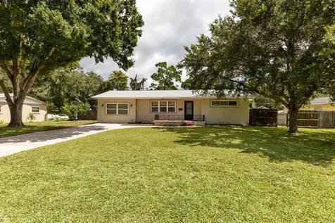 537 Glenoak Street N St Petersburg FL 33703