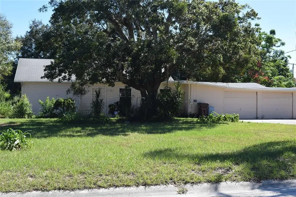 1050 Cohassett Avenue Lake Wales FL 33853