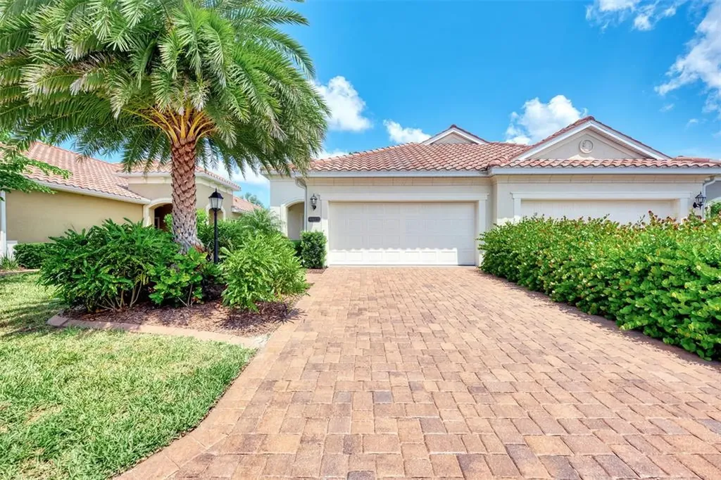 6912 Playa Bella Drive Bradenton FL 34209