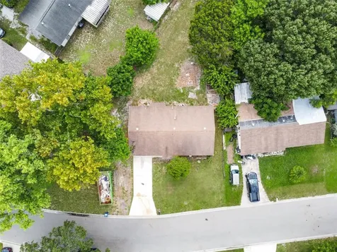 208 67th Street NE Bradenton FL 34208
